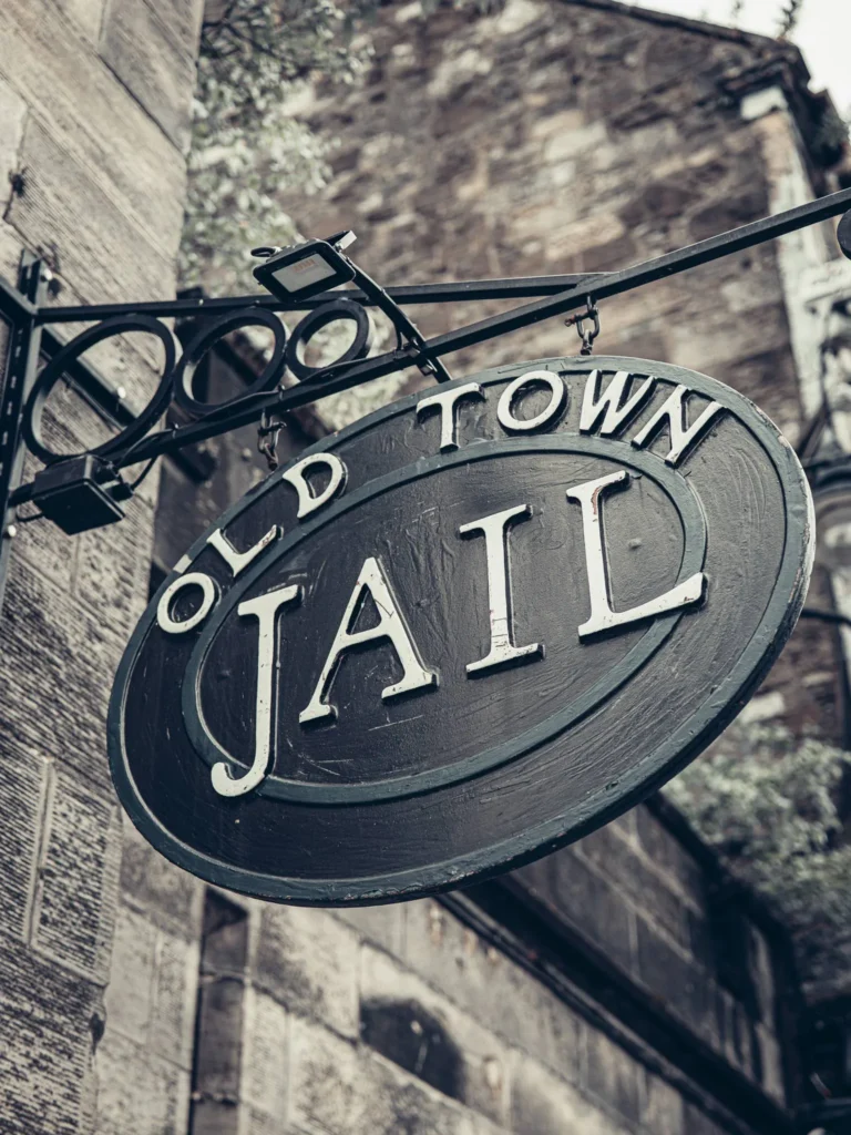 Sign of the Stirling Old Town Jail, the former prison of the old town turned attraction, halfway between the city center and the castle.