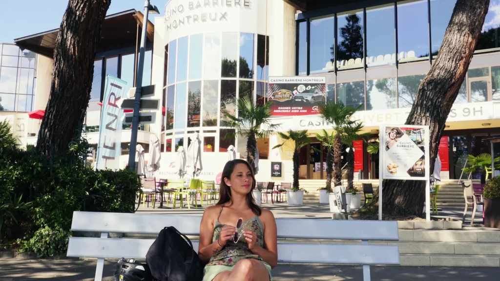 Panchina affacciata sul Lemano lungo la passeggiata di Montreux